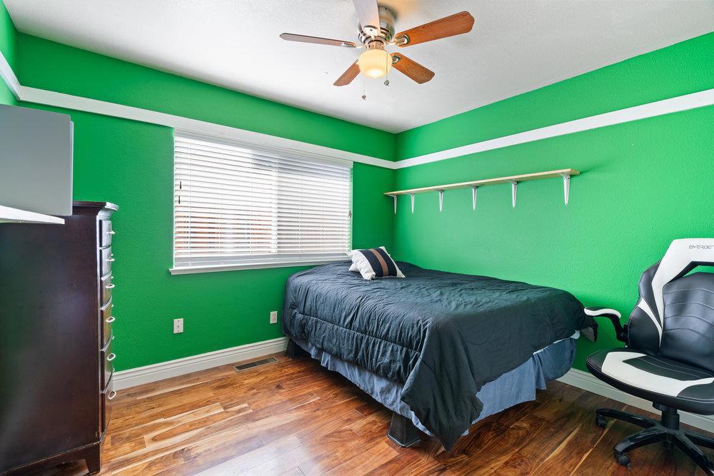 Hollister, California, 95023, United States, 4 Bedrooms Bedrooms, ,2 BathroomsBathrooms,Residential,For Sale,1990485