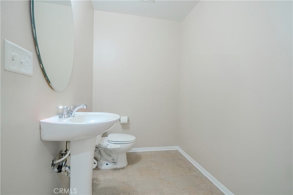 Victorville, California, 92394, United States, 5 Bedrooms Bedrooms, ,3 BathroomsBathrooms,Residential,For Sale,2005536