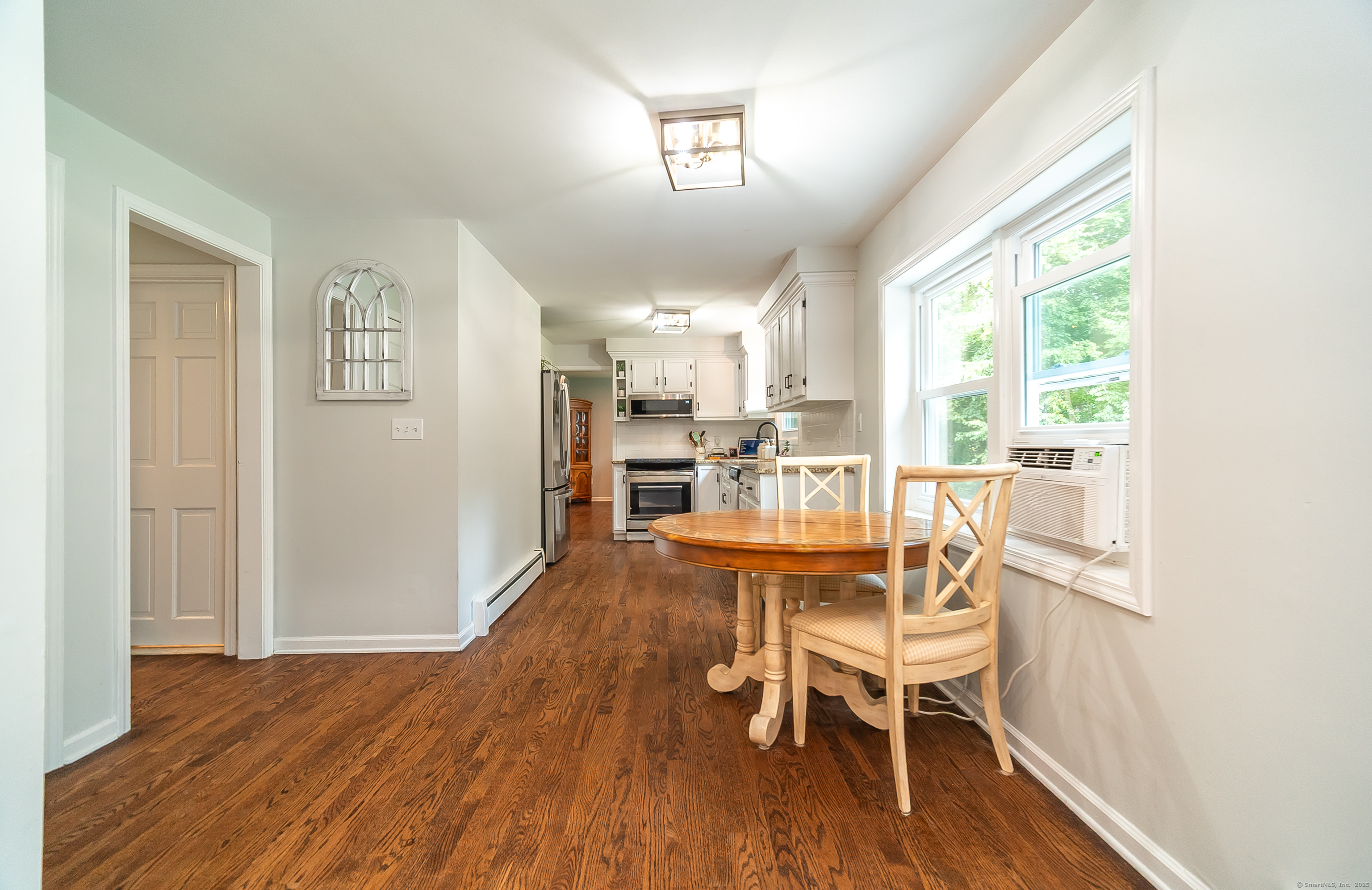 Clinton, Connecticut, 06413, United States, 3 Bedrooms Bedrooms, ,3 BathroomsBathrooms,Residential,For Sale,1939957