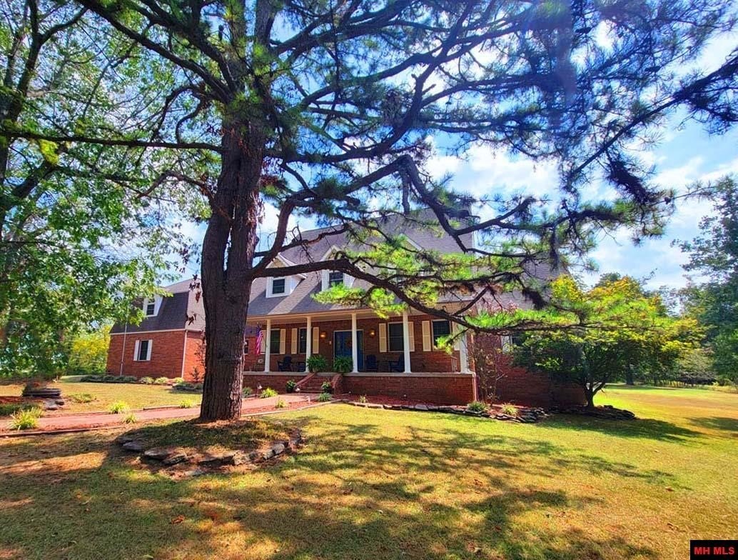 Mountain Home, Arkansas, 72653, United States, 4 Bedrooms Bedrooms, ,5 BathroomsBathrooms,Residential,For Sale,2018270