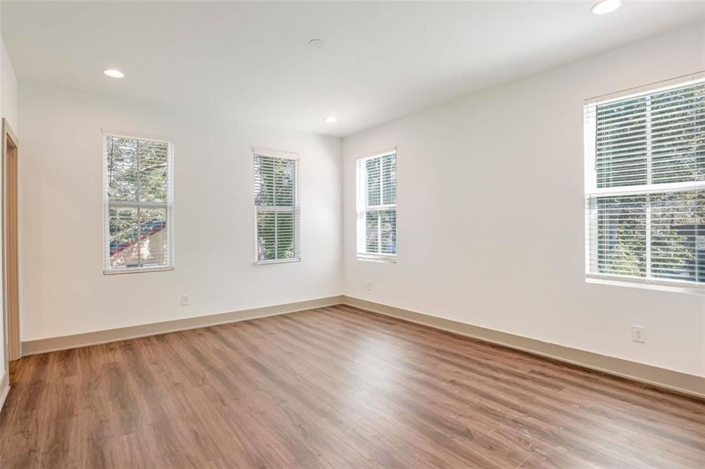 Atlanta, Georgia, 30307, United States, 3 Bedrooms Bedrooms, ,4 BathroomsBathrooms,Residential,For Sale,1837397
