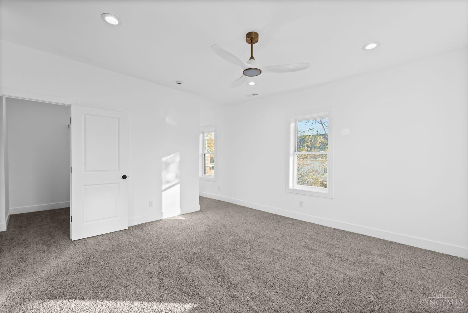 Cincinnati, Ohio, 45207, United States, 3 Bedrooms Bedrooms, ,3 BathroomsBathrooms,Residential,For Sale,1993082