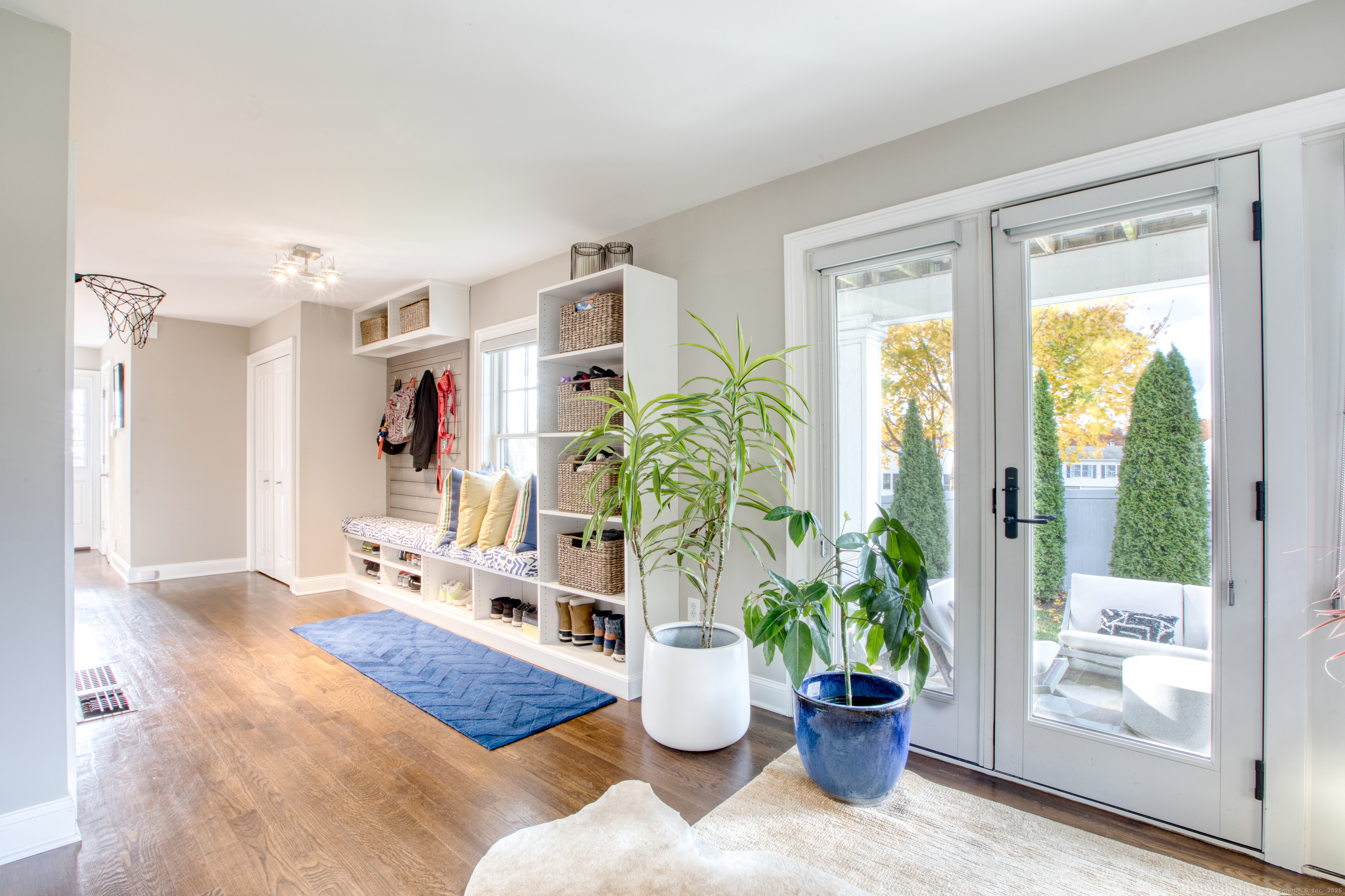 Greenwich, Connecticut, 06807, United States, 4 Bedrooms Bedrooms, ,4 BathroomsBathrooms,Residential,For Sale,1994508