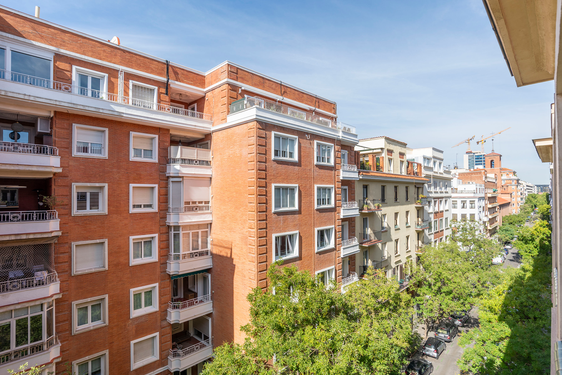  Castelló, Salamanca: An exterior gem to create your dream residence - 物件實景