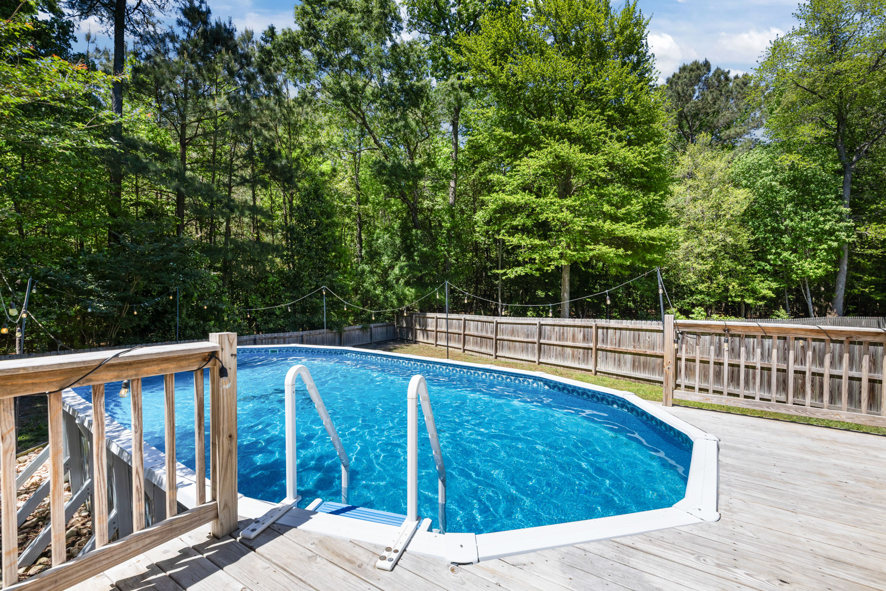  6823 Watch Harbour Circle, Hayes, VA 23072 - 物件實景