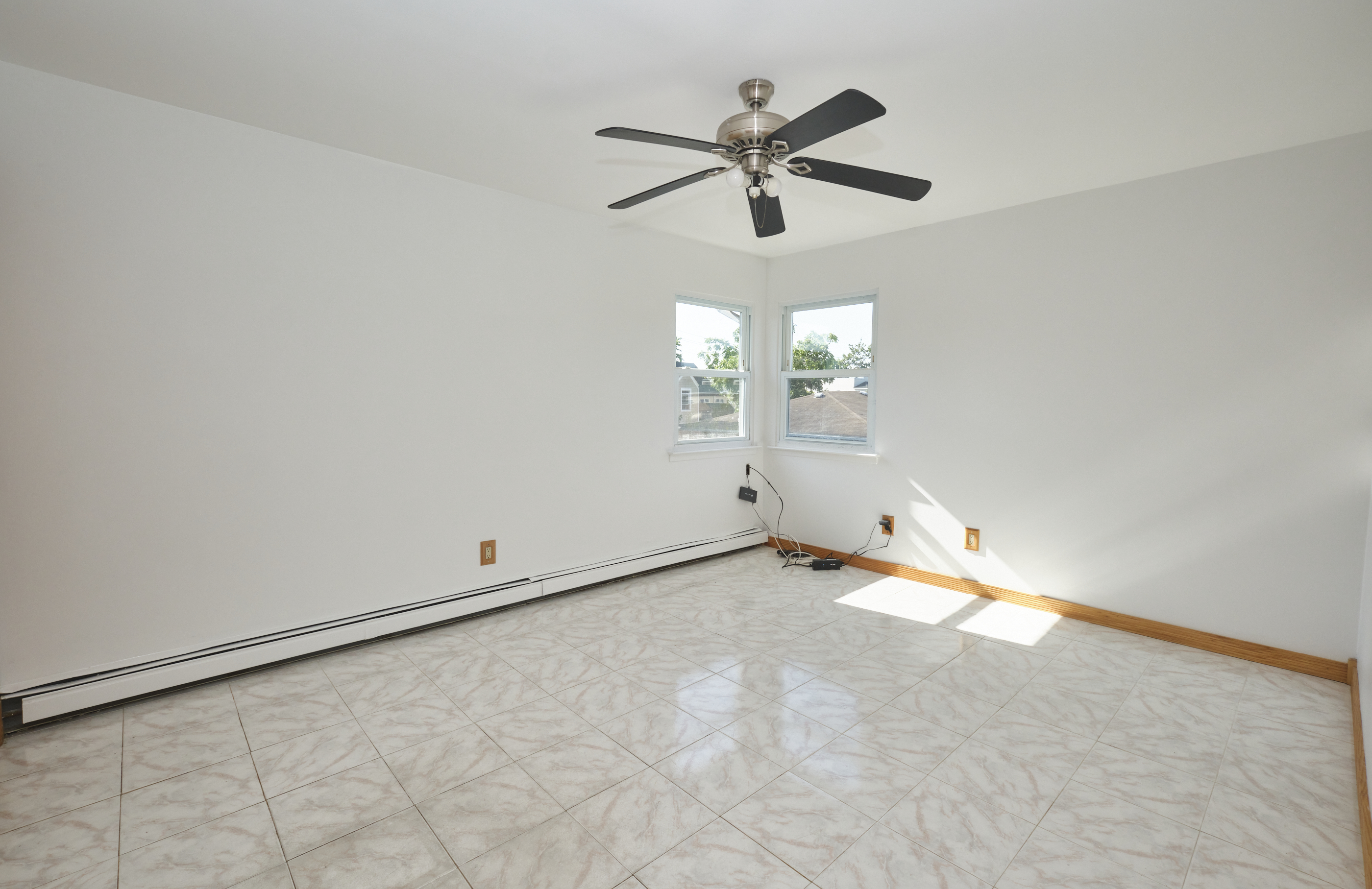 Floral Park, New York, 11001, United States, 5 Bedrooms Bedrooms, ,4 BathroomsBathrooms,Residential,For Sale,1980270