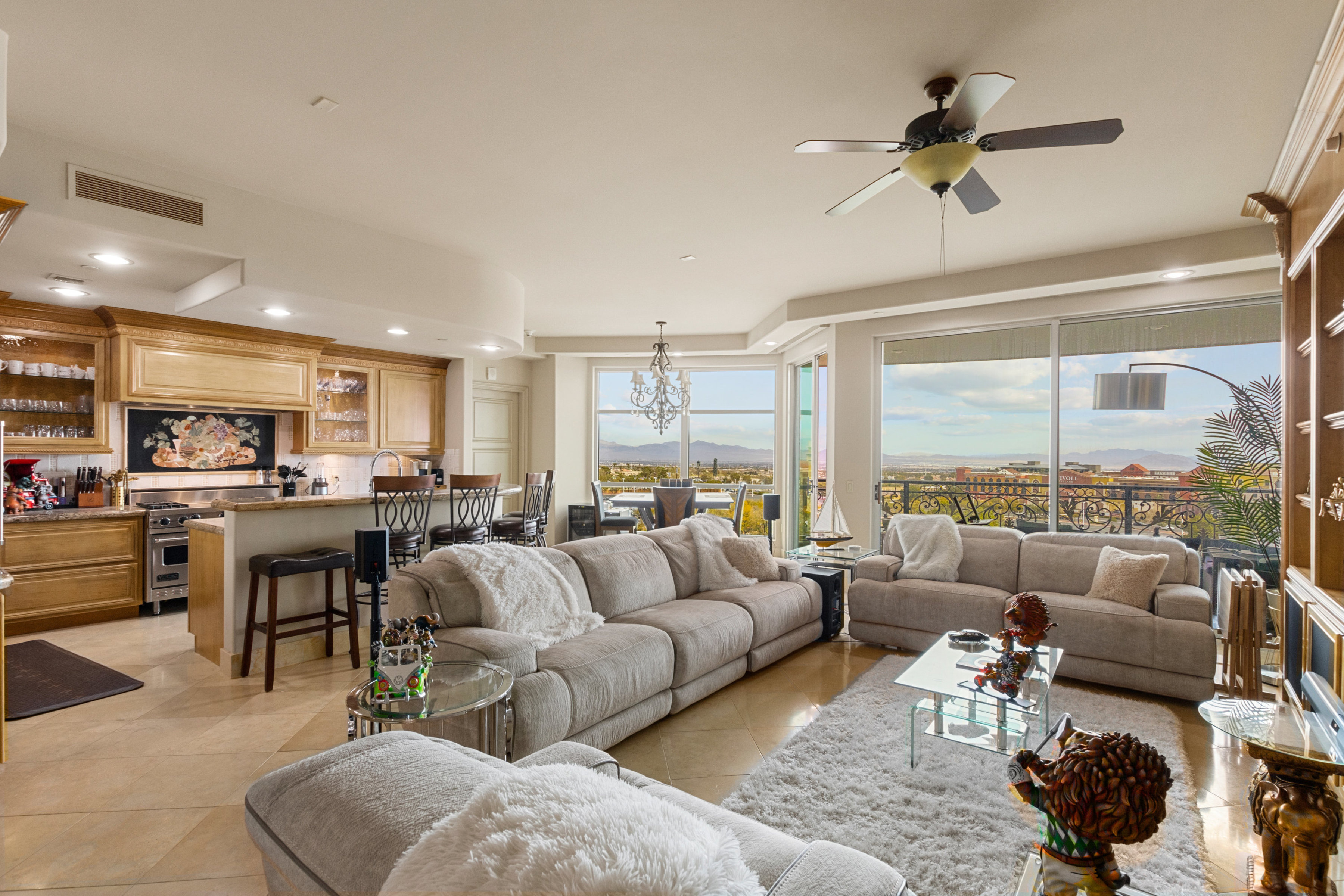  Stunning home at One Queensridge Place - 物件實景