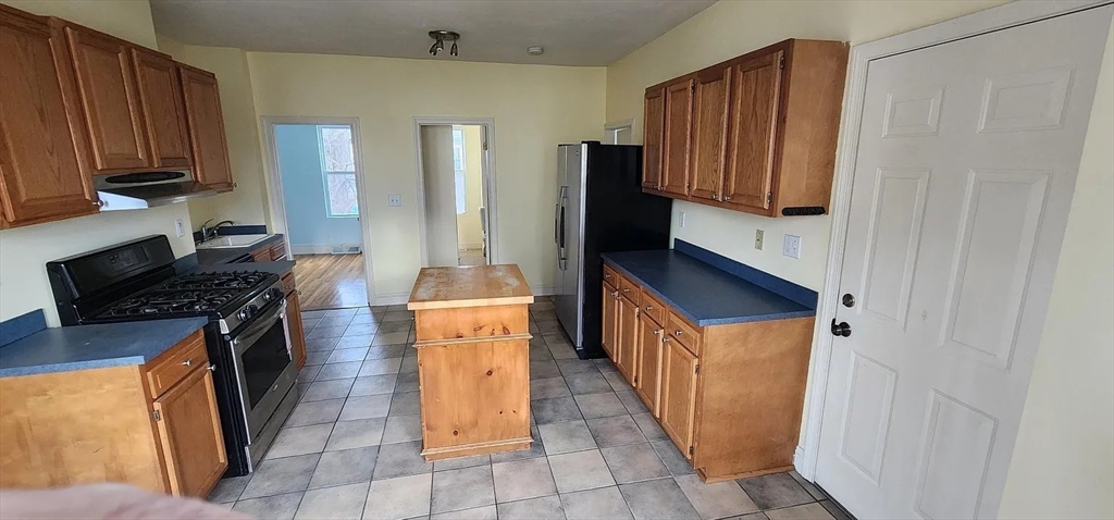 Mansfield, Massachusetts, 02048, United States, 6 Bedrooms Bedrooms, ,2 BathroomsBathrooms,Residential,For Sale,2000850