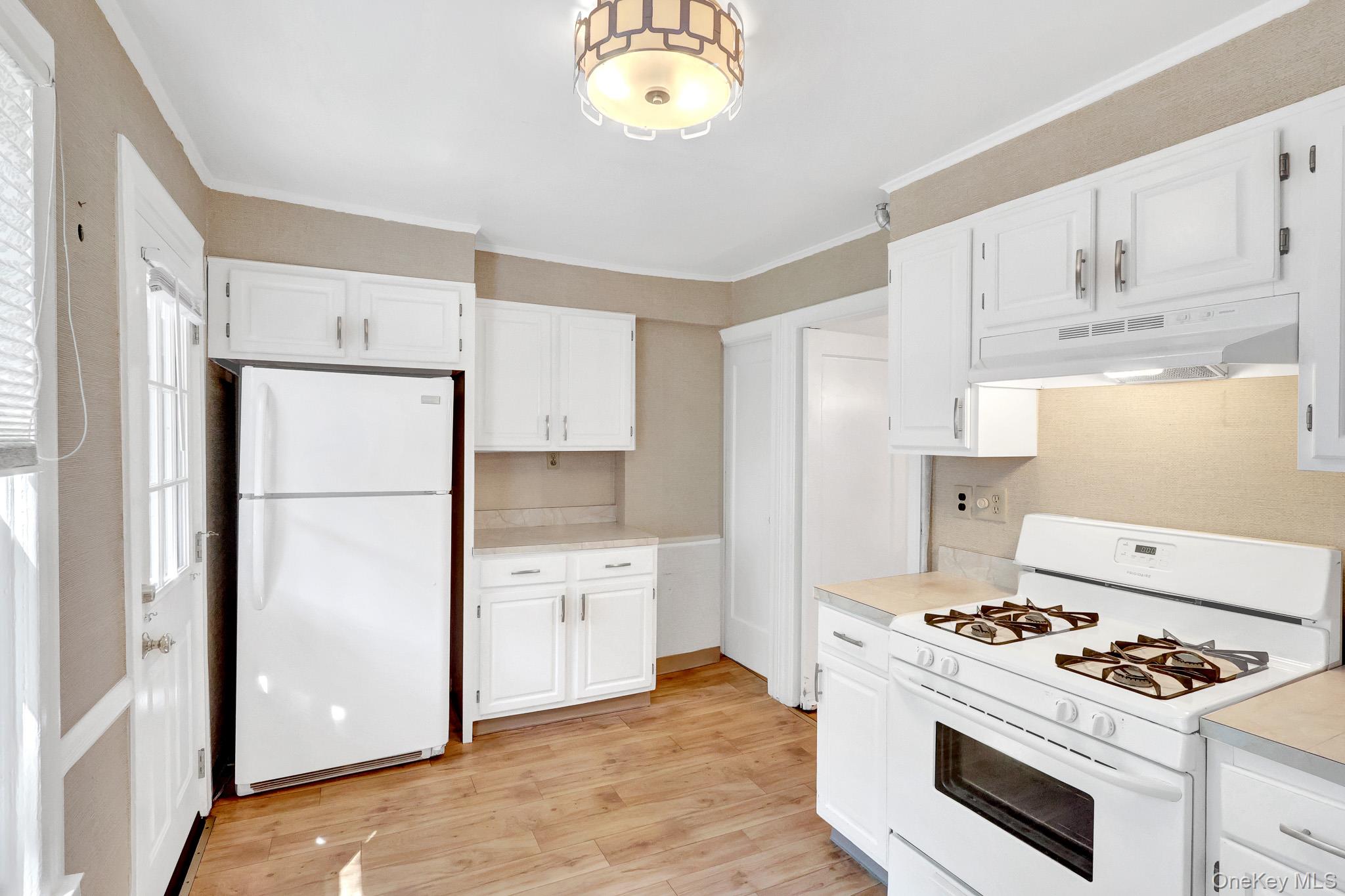  77 Elton Road, Stewart Manor, NY, 11530 - 物件實景