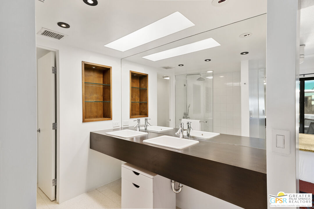 Palm Springs, California, 92264, United States, 2 Bedrooms Bedrooms, ,Residential,For Sale,1779236