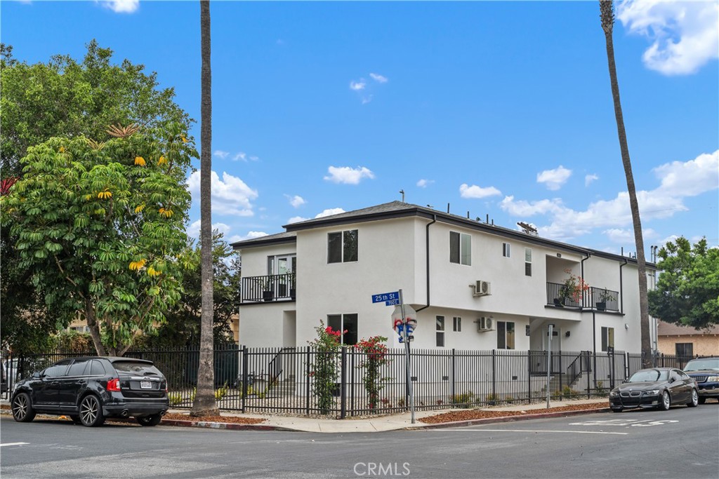 Los Angeles, California, 90011, United States, ,Residential,For Sale,1991089