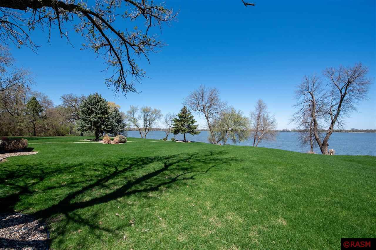Lake Crystal, Minnesota, 56055, United States, 4 Bedrooms Bedrooms, ,3 BathroomsBathrooms,Residential,For Sale,1798331