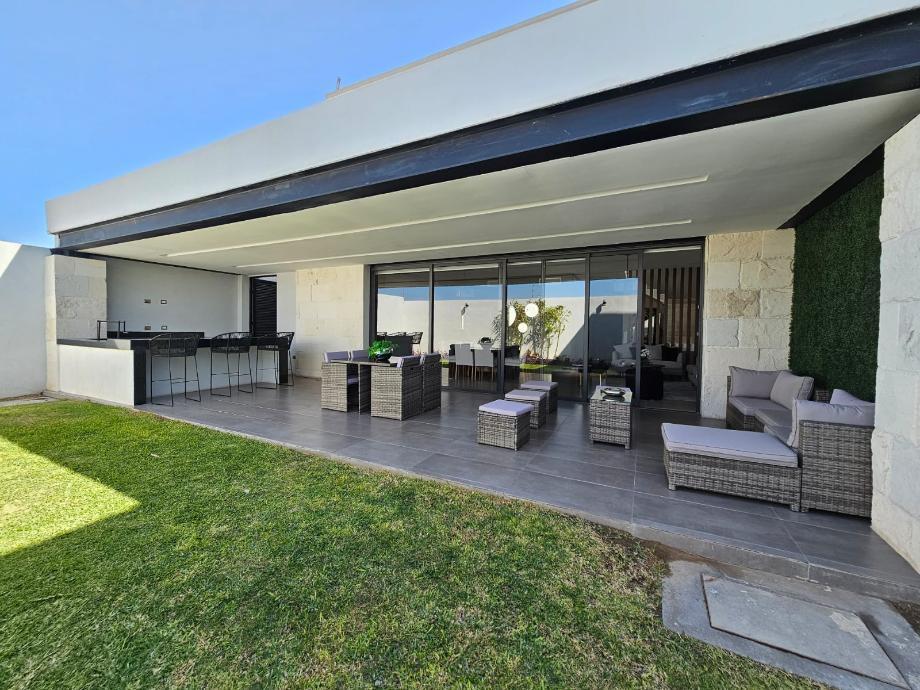 Torreón, Coahuila de Zaragoza, 27023, Mexico, 3 Bedrooms Bedrooms, ,3 BathroomsBathrooms,Residential,For Sale,1994427