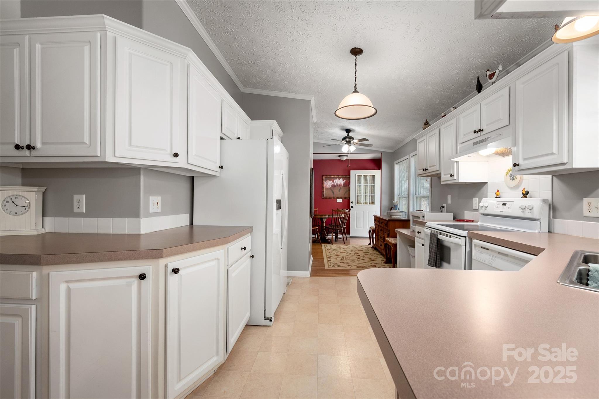 Liberty Hill, South Carolina, 29074, United States, 5 Bedrooms Bedrooms, ,3 BathroomsBathrooms,Residential,For Sale,1736219