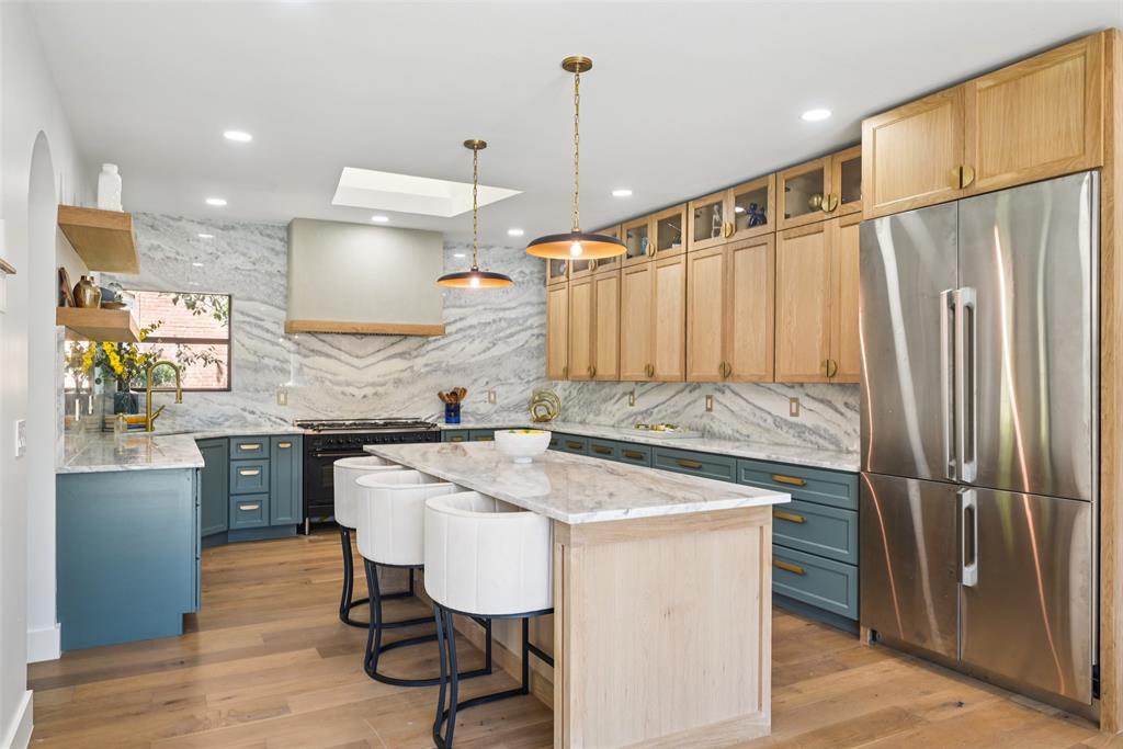 Dallas, Texas, 75248, United States, 4 Bedrooms Bedrooms, ,4 BathroomsBathrooms,Residential,For Sale,1900656
