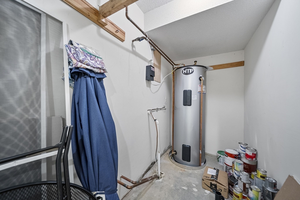 Salem, Massachusetts, 01970, United States, 3 Bedrooms Bedrooms, ,3 BathroomsBathrooms,Residential,For Sale,1990420