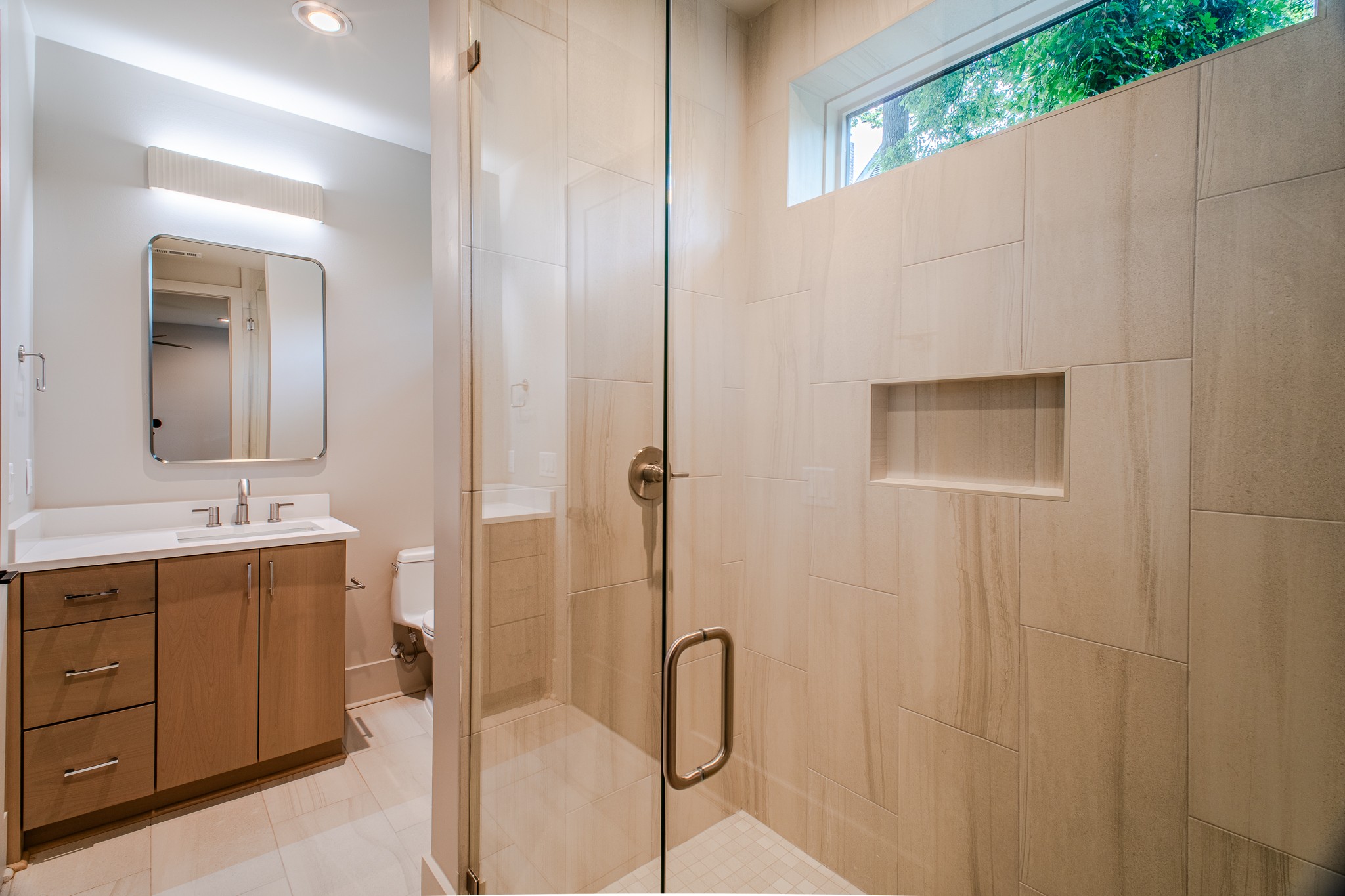 Nashville, Tennessee, 37212, United States, 4 Bedrooms Bedrooms, ,4 BathroomsBathrooms,Residential,For Sale,1792994