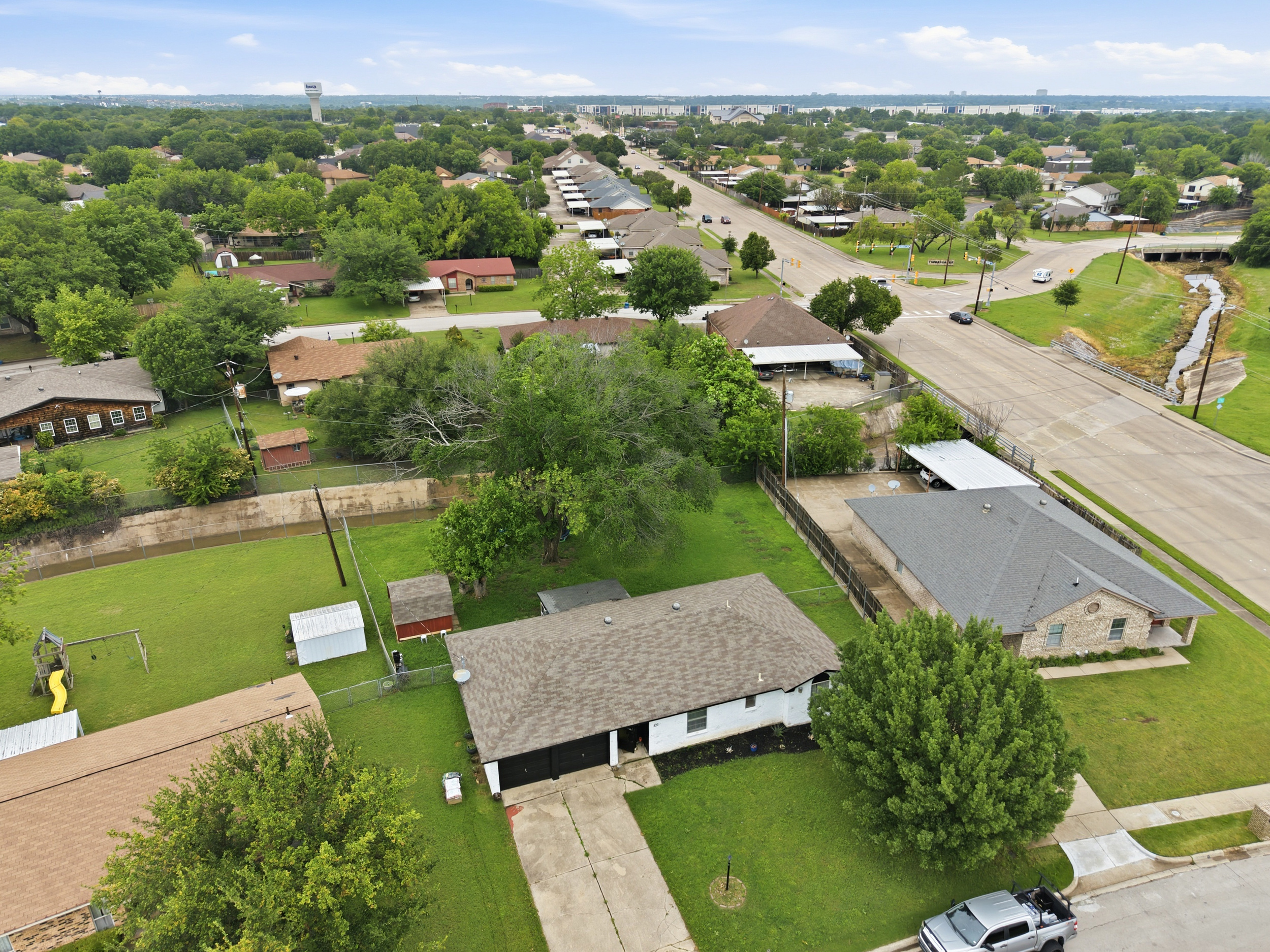  1015 Keller Avenue, Benbrook, TX, 76126 - 物件實景