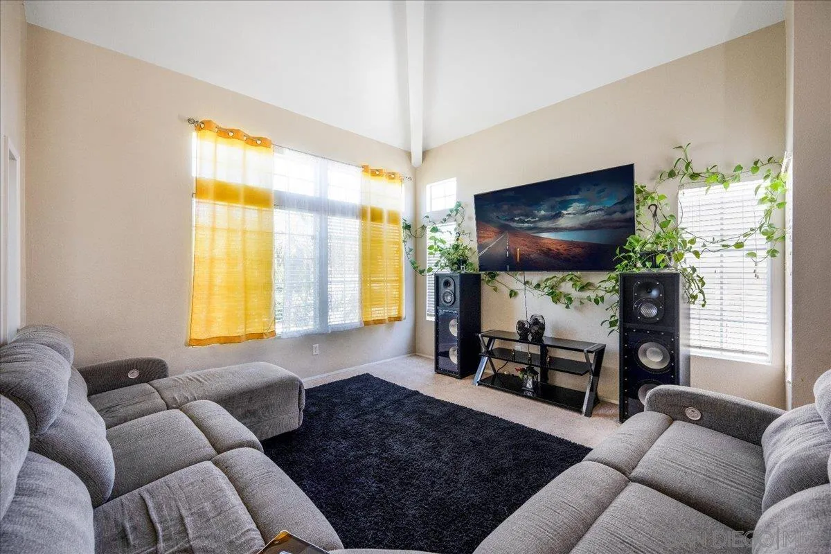 Temecula, California, 92591, United States, 4 Bedrooms Bedrooms, ,3 BathroomsBathrooms,Residential,For Sale,1877414