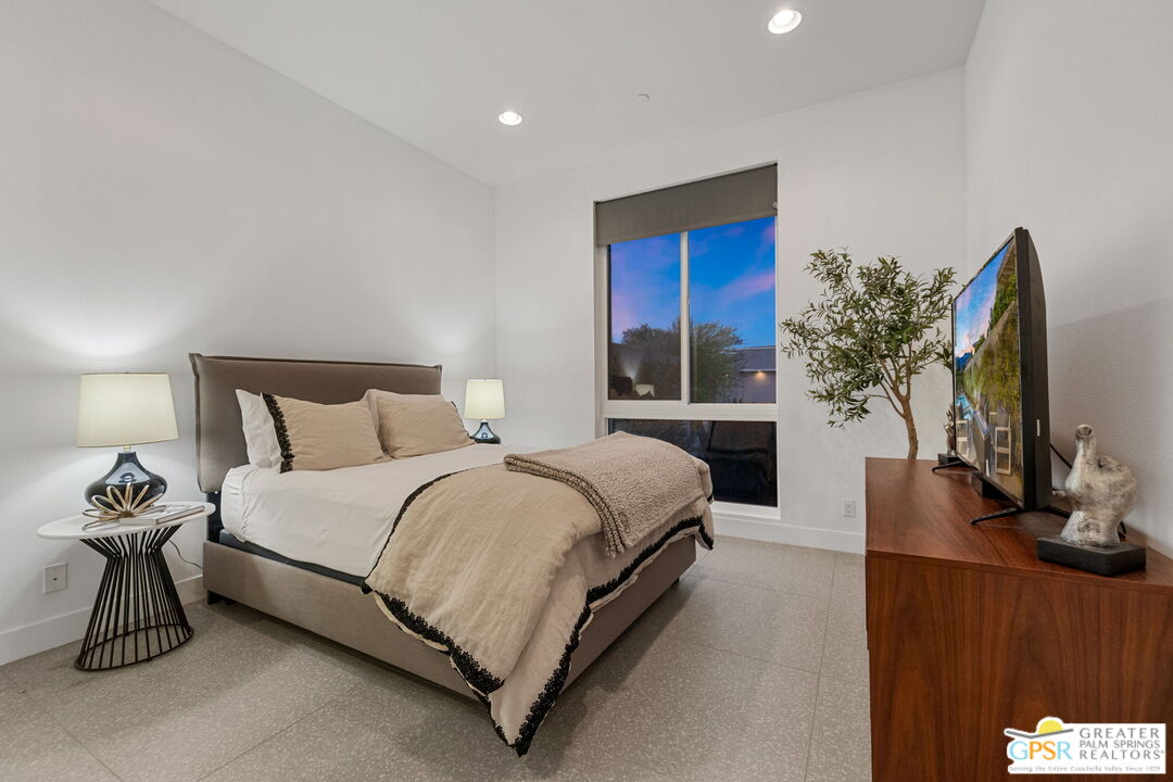 Palm Springs, California, 92262, United States, 3 Bedrooms Bedrooms, ,3 BathroomsBathrooms,Residential,For Sale,1927236