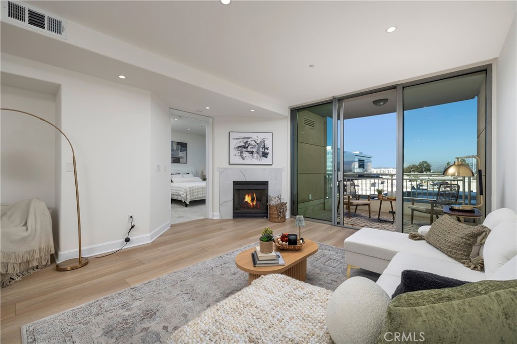 Irvine, California, 92612, United States, 2 Bedrooms Bedrooms, ,2 BathroomsBathrooms,Residential,For Sale,1989675