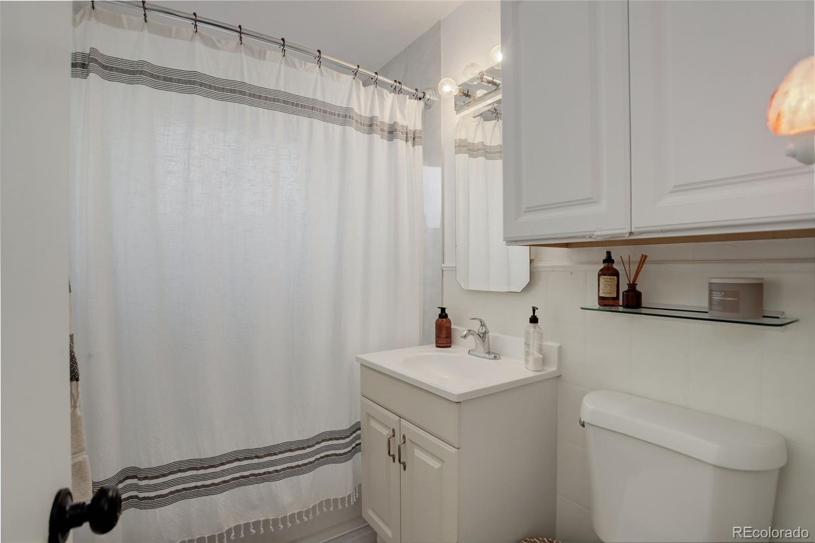 Denver, Colorado, 80222, United States, 2 Bedrooms Bedrooms, ,2 BathroomsBathrooms,Residential,For Sale,1965517