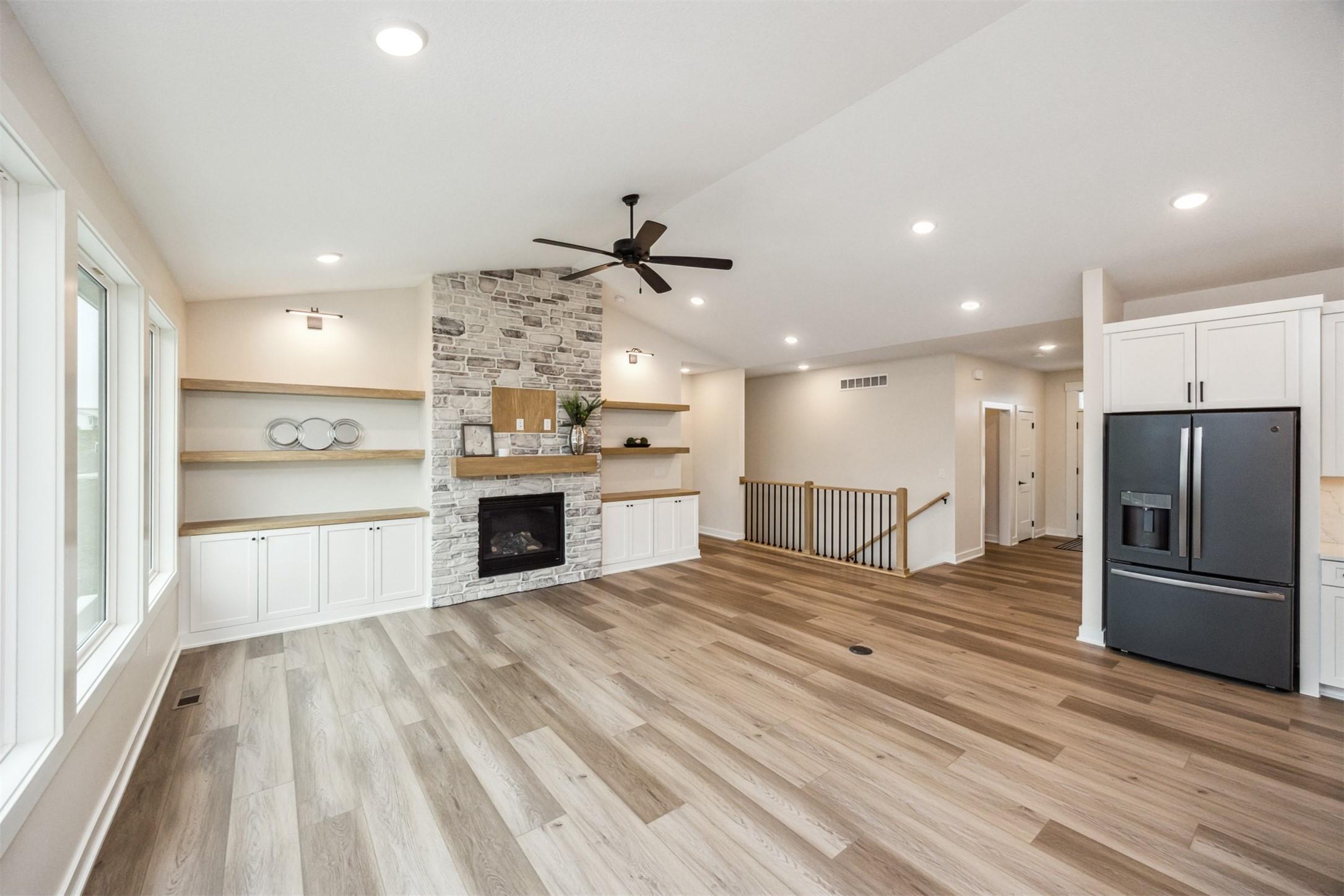 Clive, Iowa, 50325, United States, 4 Bedrooms Bedrooms, ,3 BathroomsBathrooms,Residential,For Sale,1928904