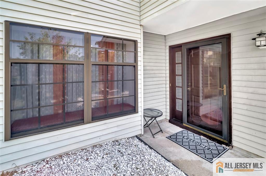 East Brunswick, New Jersey, 08816, United States, 3 Bedrooms Bedrooms, ,3 BathroomsBathrooms,Residential,For Sale,1917391