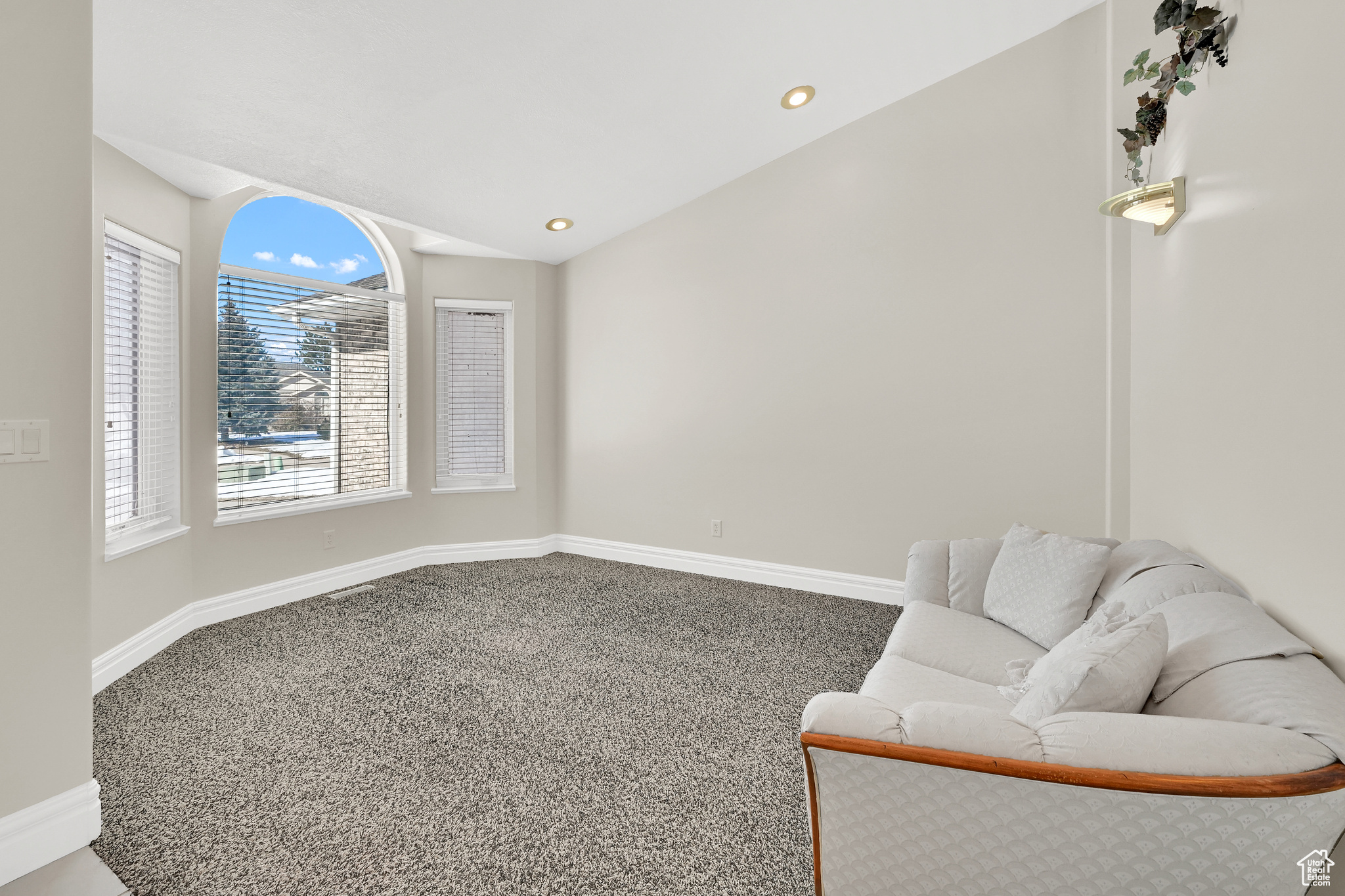 Hyrum, Utah, 84319, United States, 5 Bedrooms Bedrooms, ,3 BathroomsBathrooms,Residential,For Sale,1729547