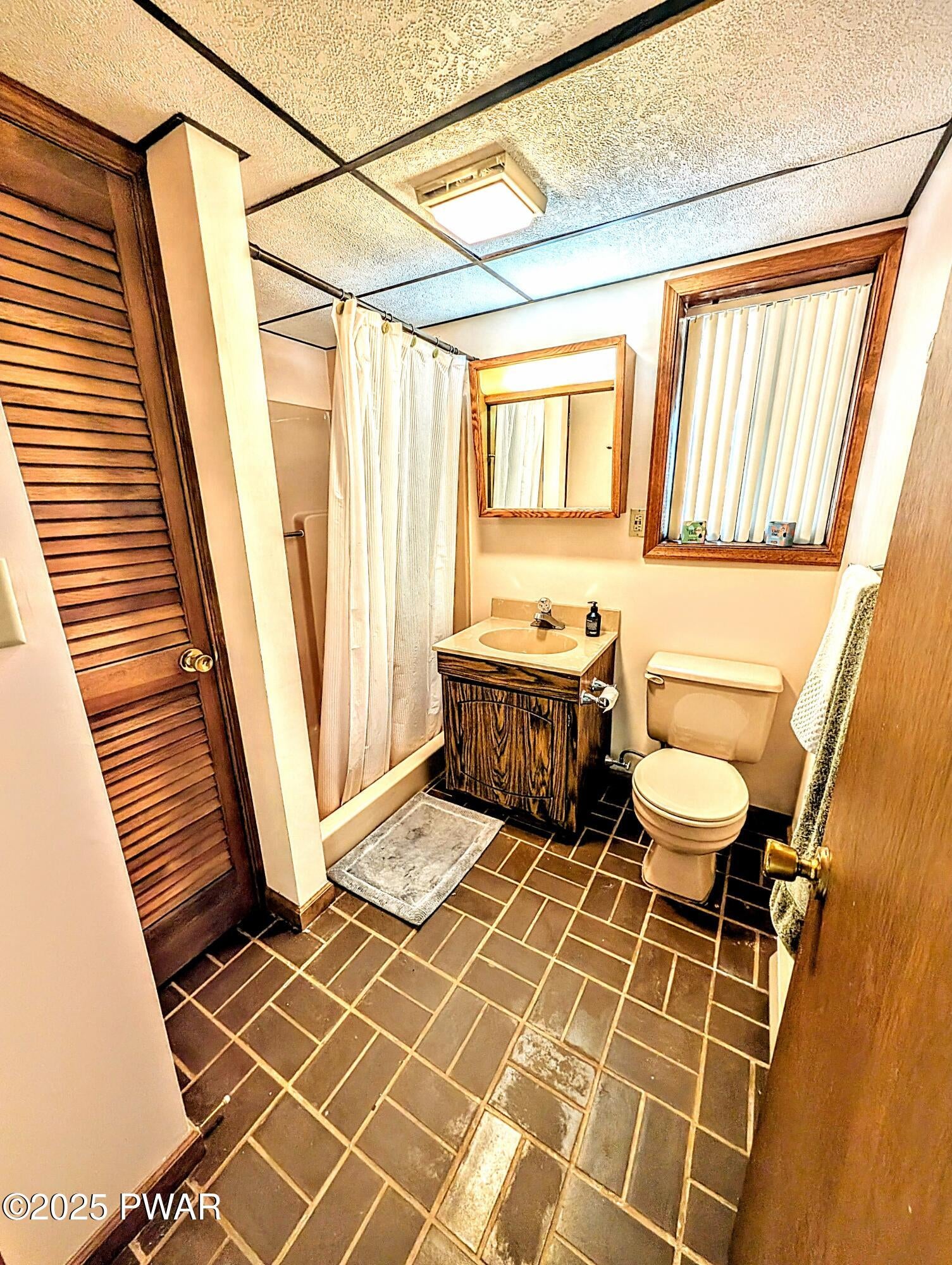 Canadensis, Pennsylvania, 18325, United States, 4 Bedrooms Bedrooms, ,2 BathroomsBathrooms,Residential,For Sale,1983117