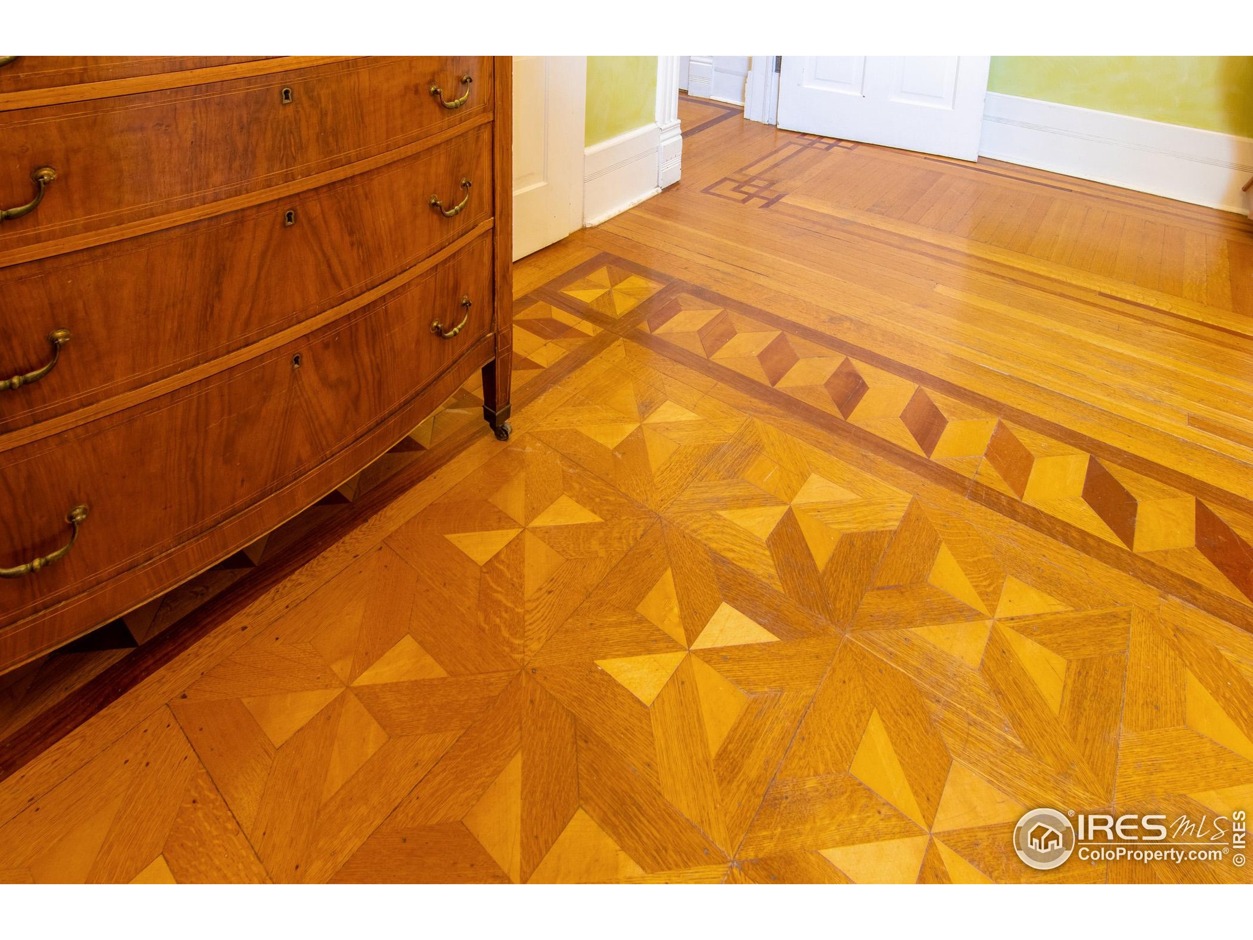 Boulder, Colorado, 80302, United States, 2 Bedrooms Bedrooms, ,Residential,For Sale,1989370