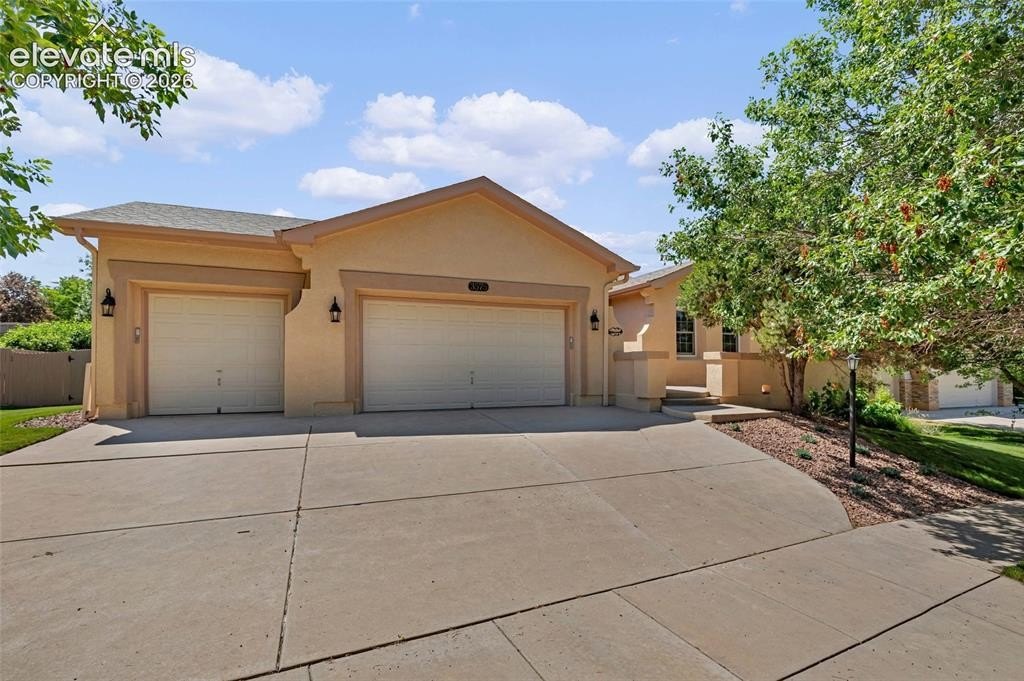 Hollycrest Dr, Colorado Springs, CO 80920