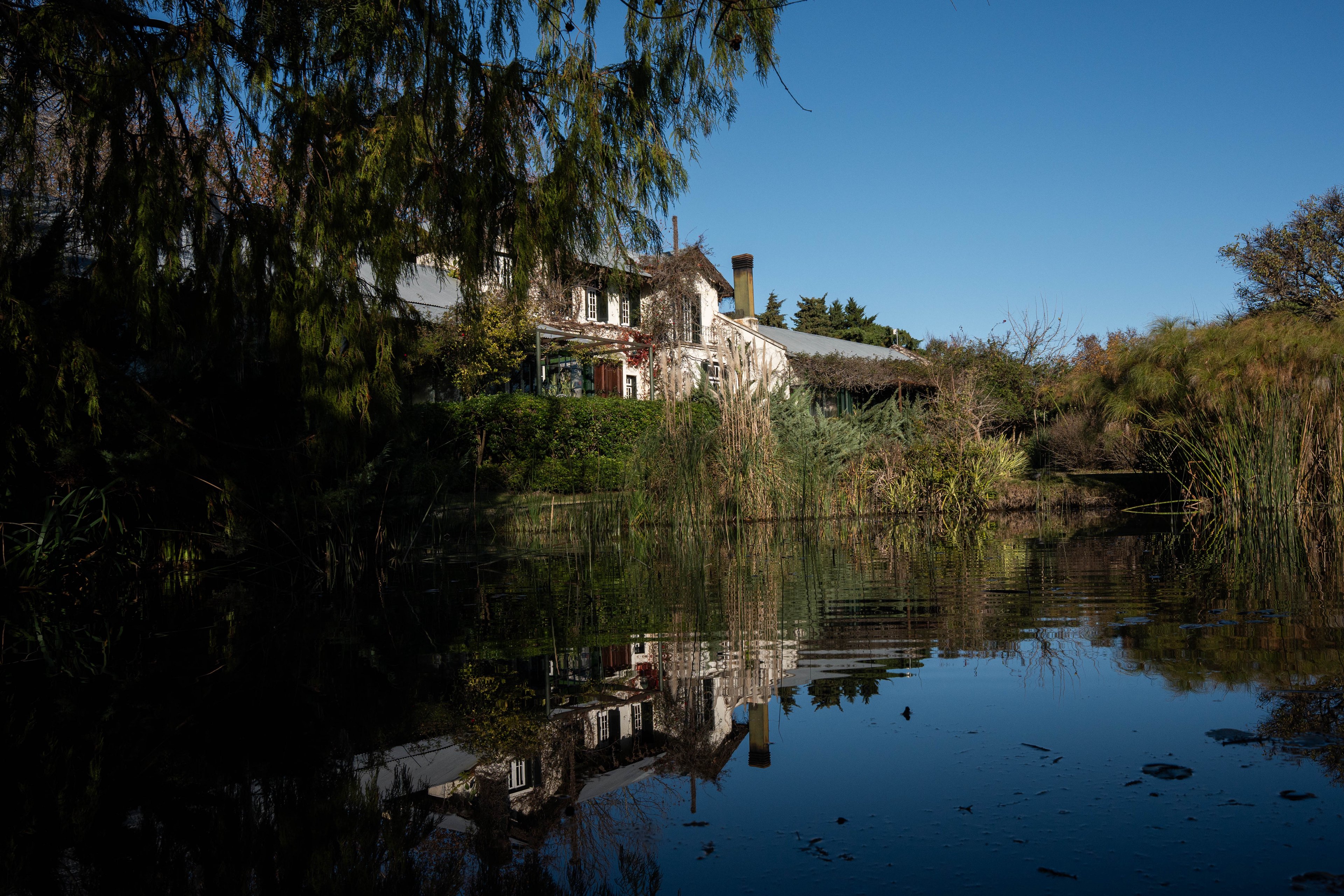  Sunset Horizons: A Historic-Inspired Signature Estate by the River - 物件實景