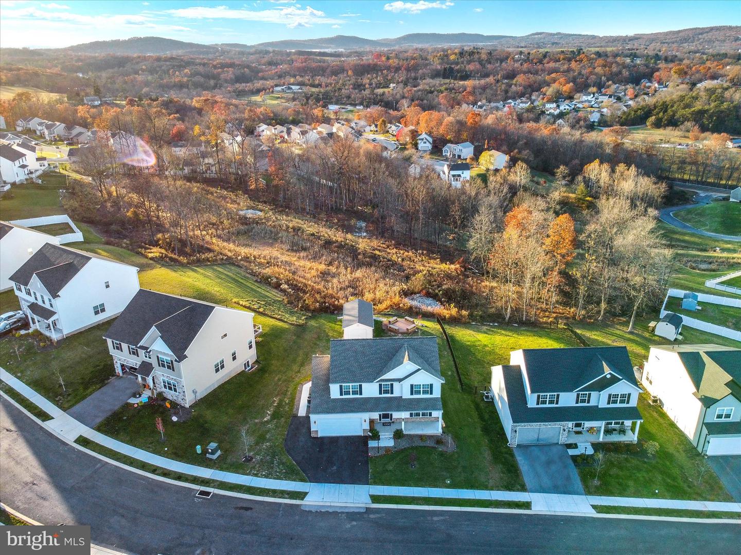 Etters, Pennsylvania, 17319, United States, 5 Bedrooms Bedrooms, ,4 BathroomsBathrooms,Residential,For Sale,1992939