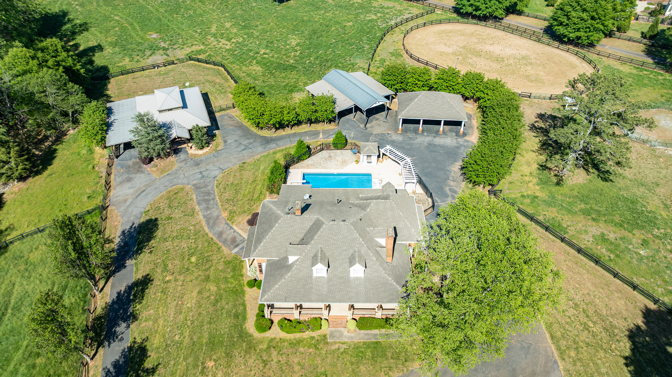  Exceptional Equestrian Estate: A Rare Blend of Luxury, Functionality, and Charm - 物件實景