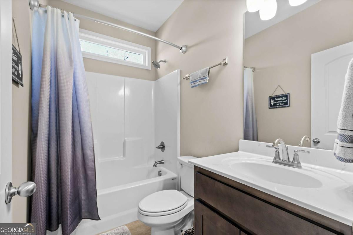 Ellijay, Georgia, 30536, United States, 3 Bedrooms Bedrooms, ,2 BathroomsBathrooms,Residential,For Sale,2013389