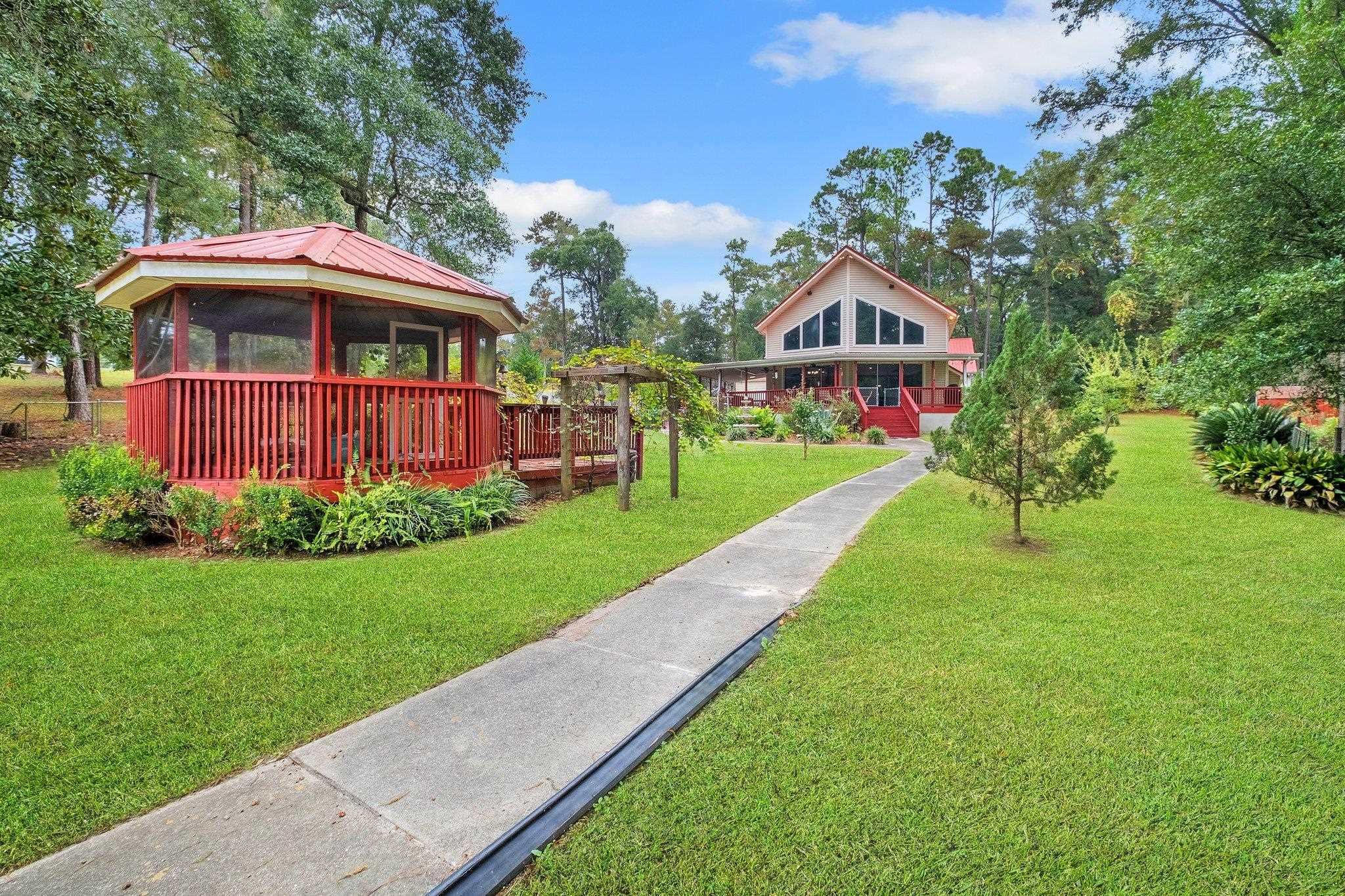 Quincy, Florida, 32351, United States, 3 Bedrooms Bedrooms, ,2 BathroomsBathrooms,Residential,For Sale,1804013