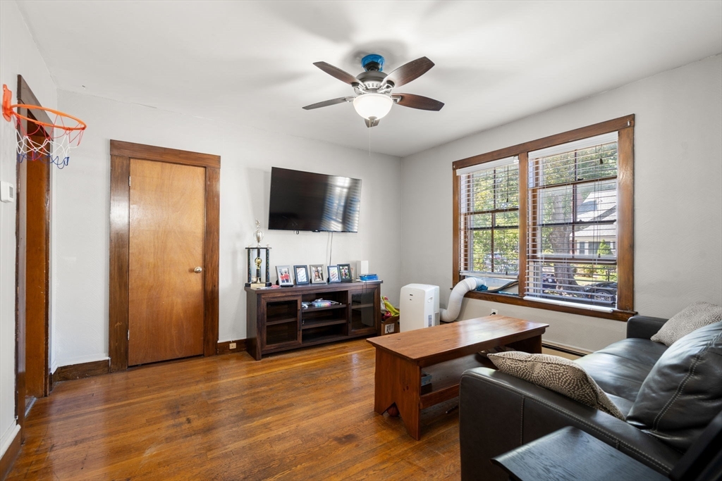 Newton, Massachusetts, 02458, United States, 8 Bedrooms Bedrooms, ,2 BathroomsBathrooms,Residential,For Sale,1940417