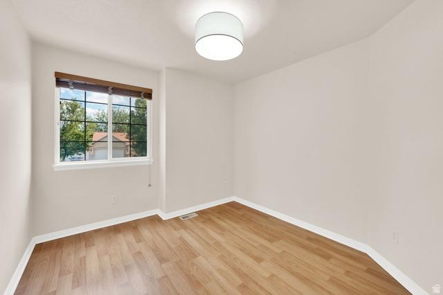 Layton, Utah, 84041, United States, 5 Bedrooms Bedrooms, ,4 BathroomsBathrooms,Residential,For Sale,2048910