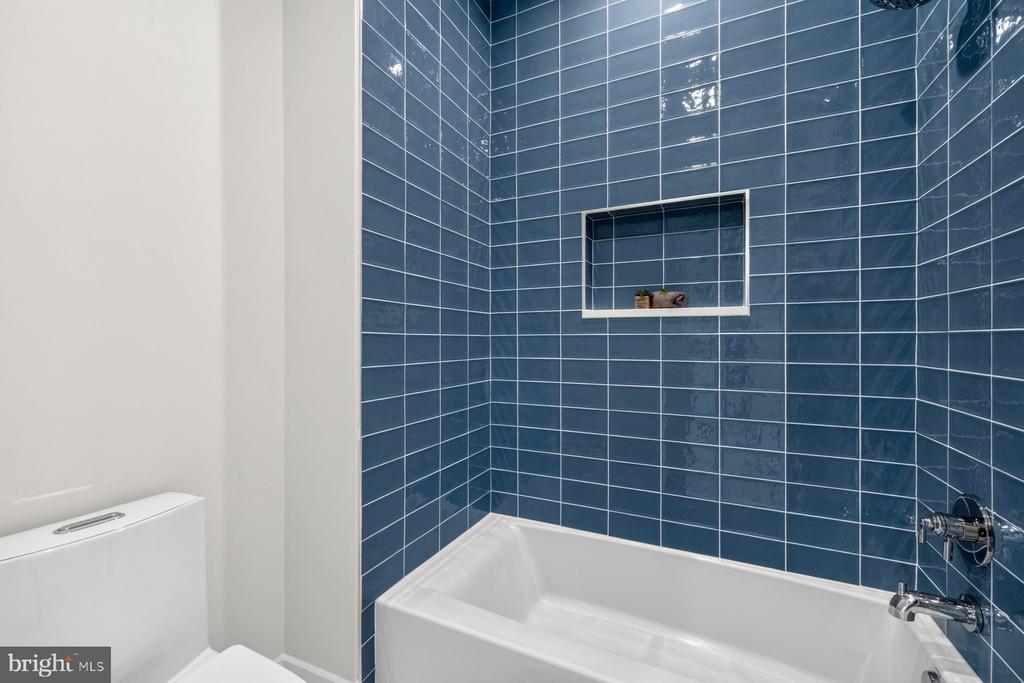 Kensington, Maryland, 20895, United States, 5 Bedrooms Bedrooms, ,5 BathroomsBathrooms,Residential,For Sale,2048532