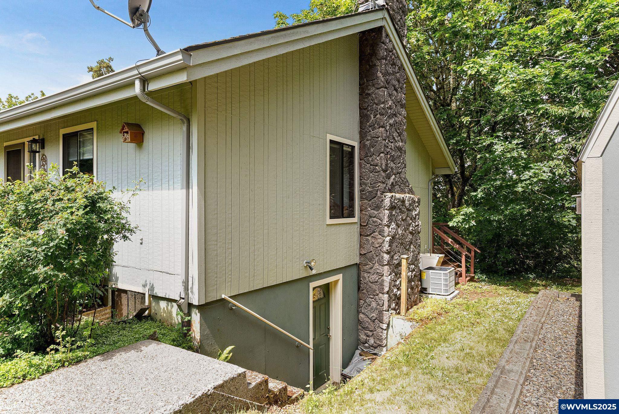 Salem, Oregon, 97302, United States, 3 Bedrooms Bedrooms, ,3 BathroomsBathrooms,Residential,For Sale,1846561
