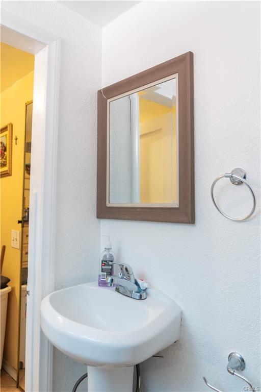Los Angeles, California, 90032, United States, 3 Bedrooms Bedrooms, ,Residential,For Sale,1895183