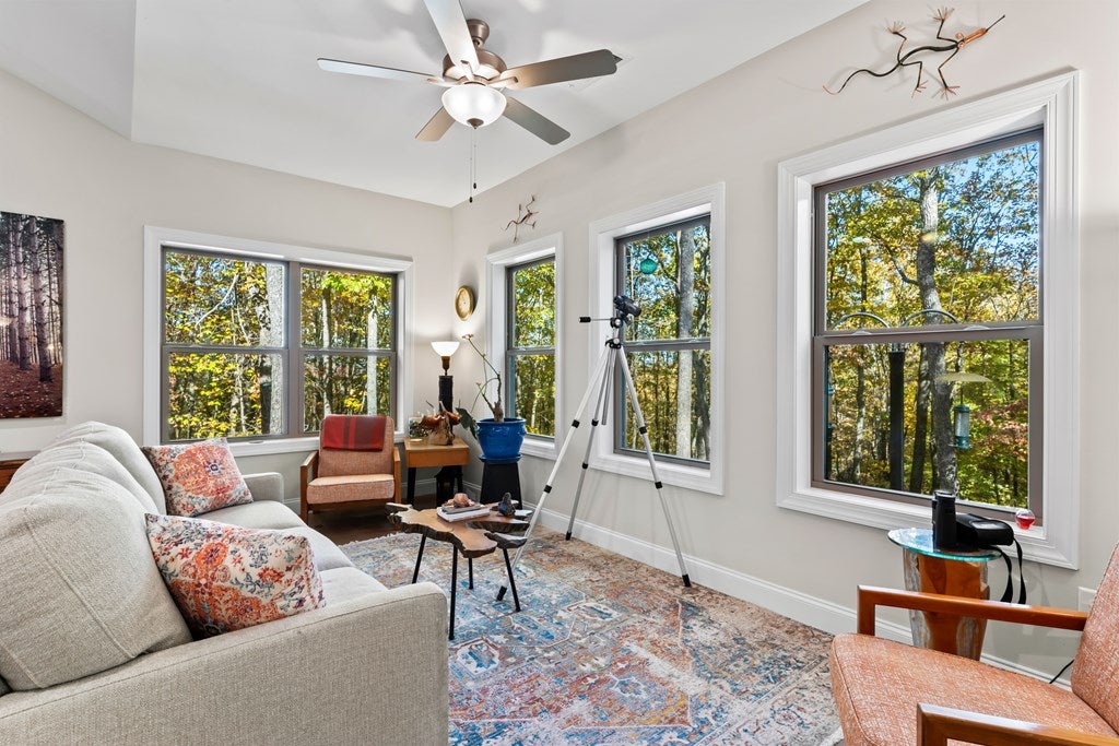 Ellijay, Georgia, 30536, United States, 3 Bedrooms Bedrooms, ,2 BathroomsBathrooms,Residential,For Sale,1987924