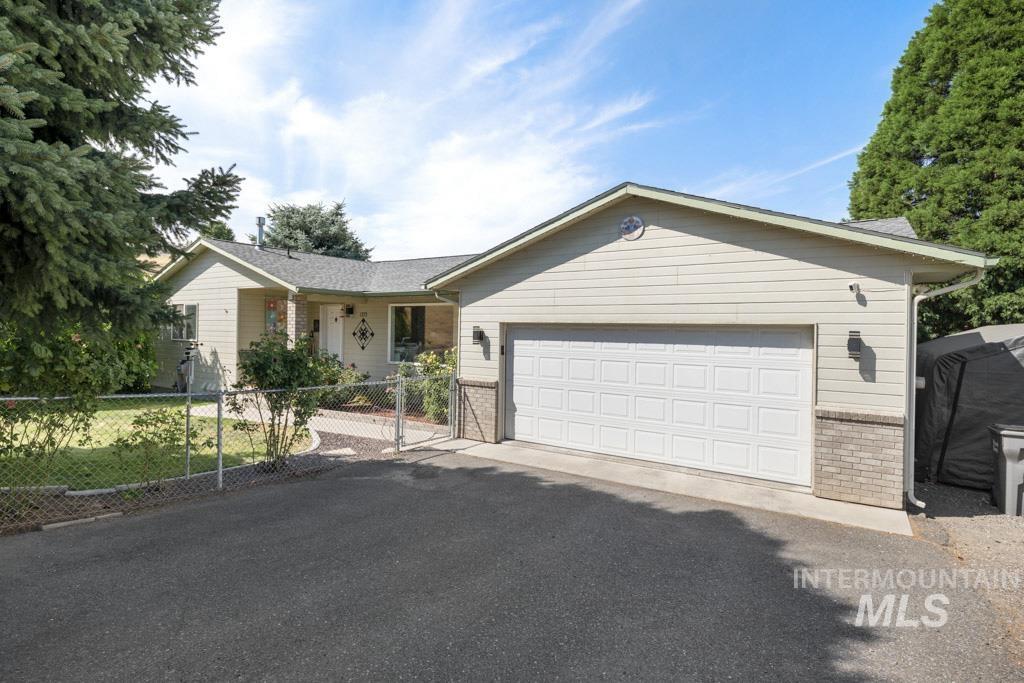 Clarkston, Washington, 99403, United States, 3 Bedrooms Bedrooms, ,Residential,For Sale,1901877