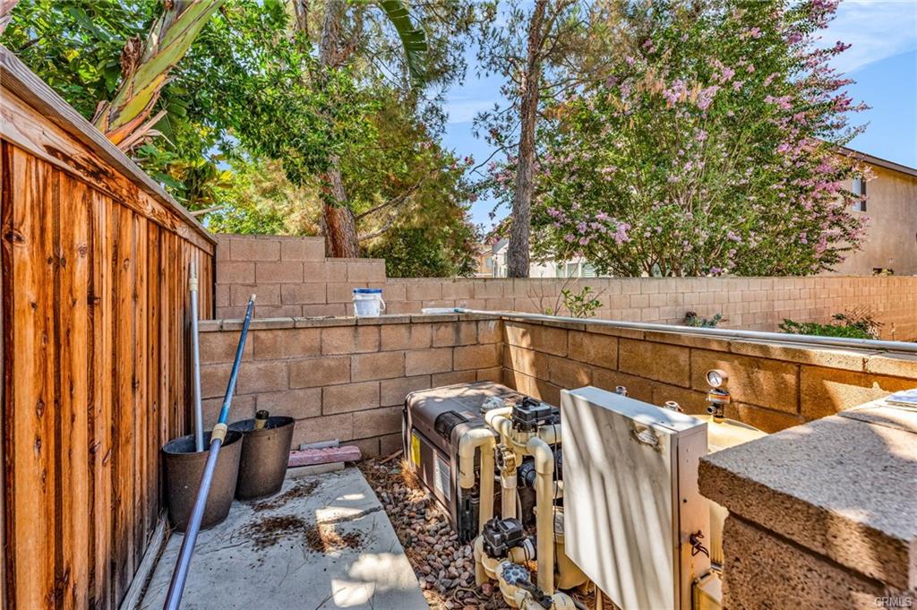 Eastvale, California, 92880, United States, 4 Bedrooms Bedrooms, ,3 BathroomsBathrooms,Residential,For Sale,1914327