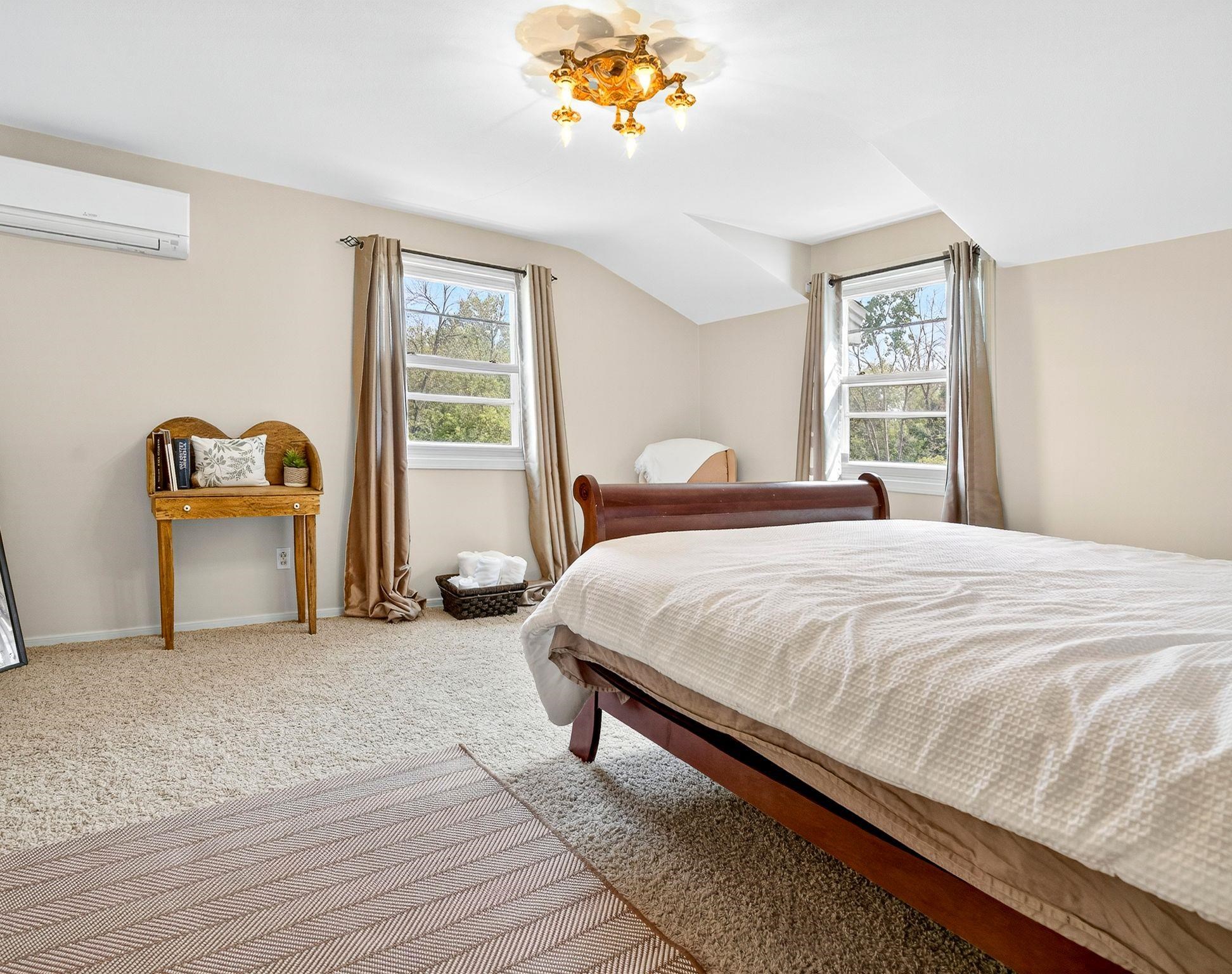 Hortonville, Wisconsin, 54944-9435, United States, 5 Bedrooms Bedrooms, ,4 BathroomsBathrooms,Residential,For Sale,1977478