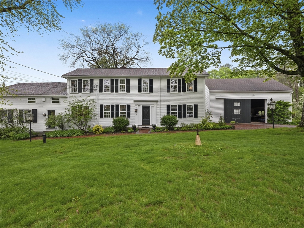 Carlisle, Massachusetts, 01741, United States, 3 Bedrooms Bedrooms, ,4 BathroomsBathrooms,Residential,For Sale,1804776