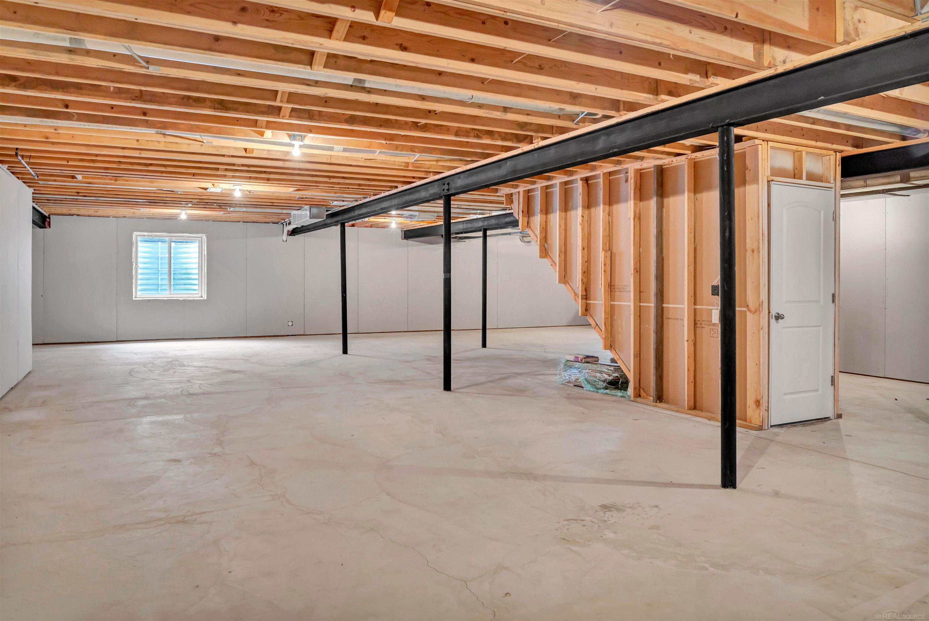 Macomb, Michigan, 48042, United States, 3 Bedrooms Bedrooms, ,3 BathroomsBathrooms,Residential,For Sale,2002873