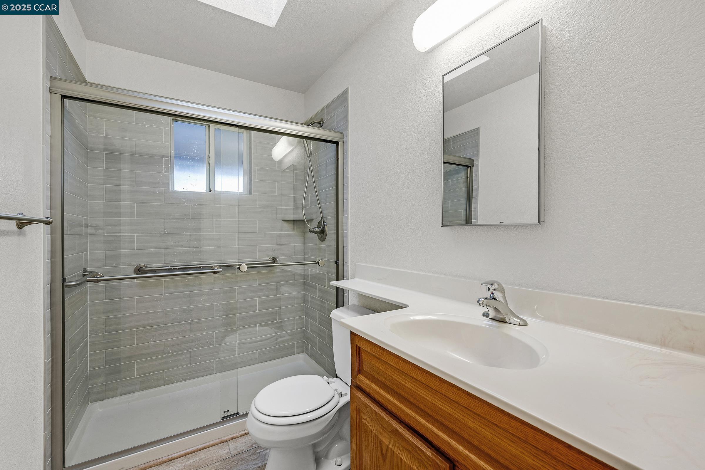 Concord, California, 94520, United States, 3 Bedrooms Bedrooms, ,2 BathroomsBathrooms,Residential,For Sale,1988919