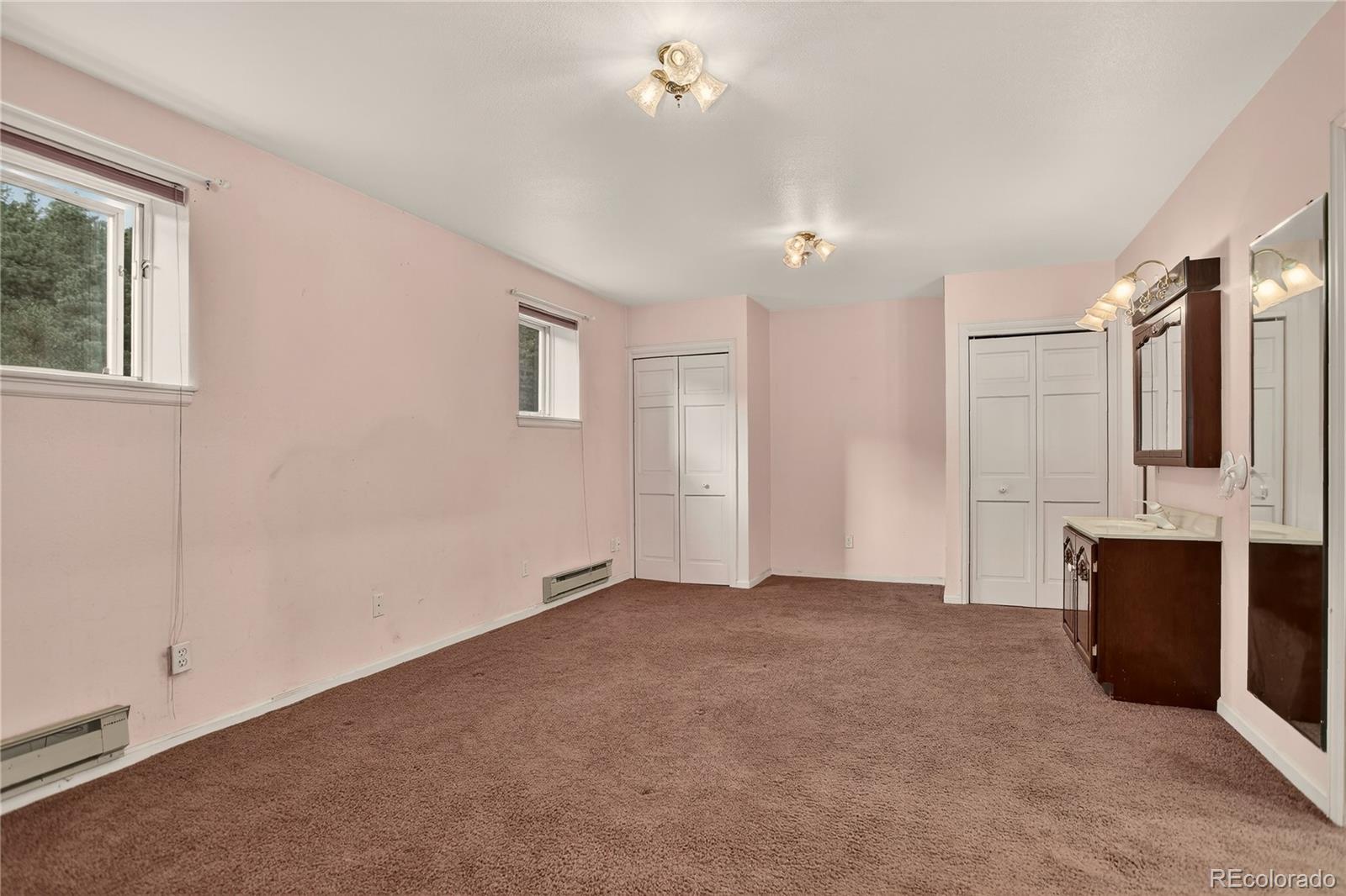 Evergreen, Colorado, 80439, United States, 2 Bedrooms Bedrooms, ,4 BathroomsBathrooms,Residential,For Sale,1951155